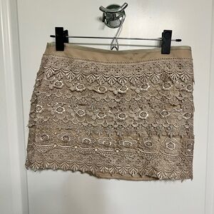 Sans Sochi tan lace tiered skirt size Small